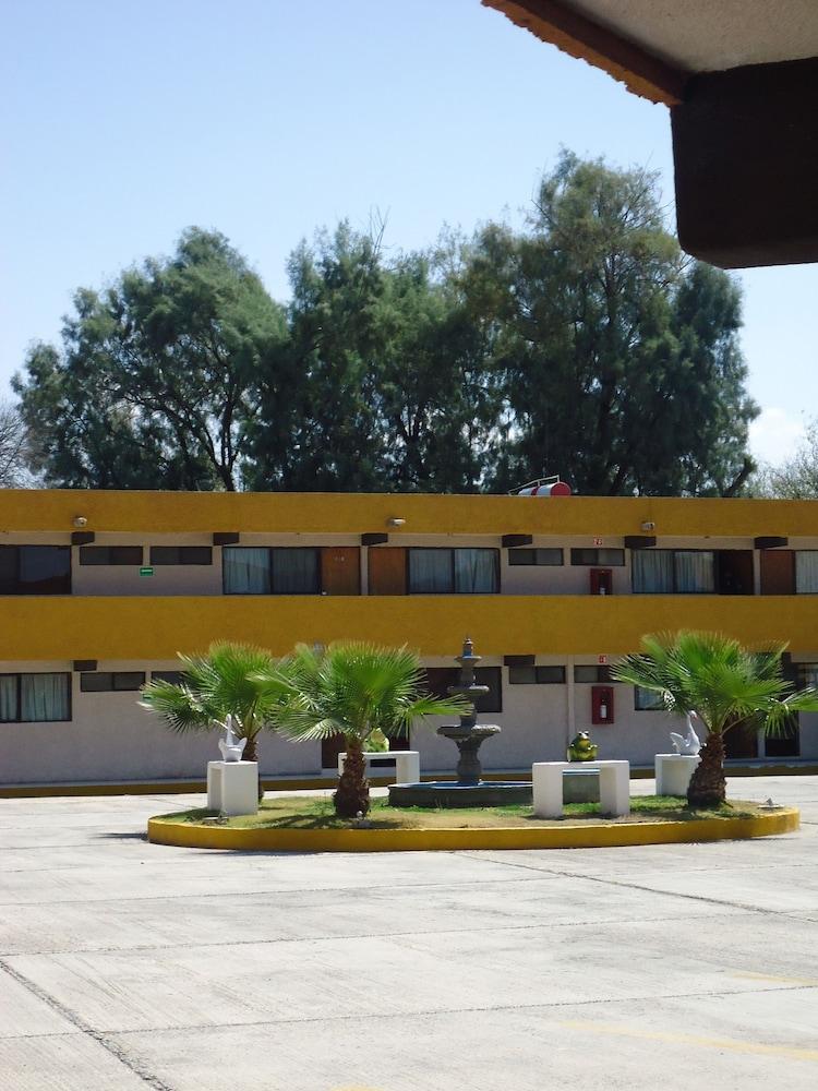 Oyo Hotel Casa Real Matehuala Luaran gambar