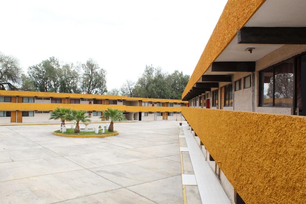 Oyo Hotel Casa Real Matehuala Luaran gambar