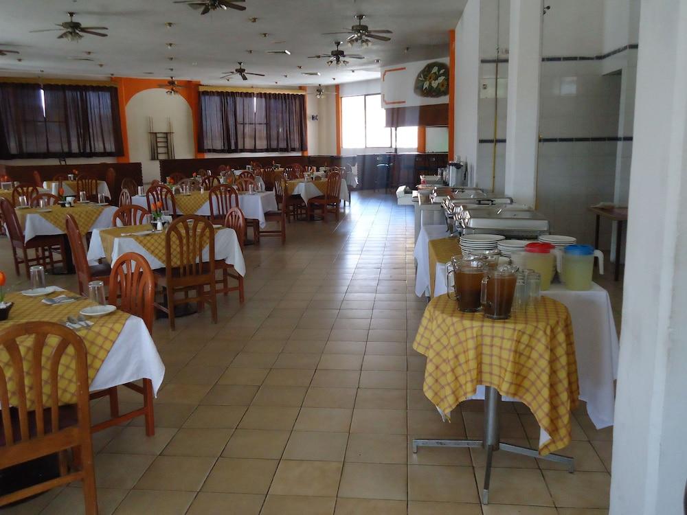 Oyo Hotel Casa Real Matehuala Luaran gambar